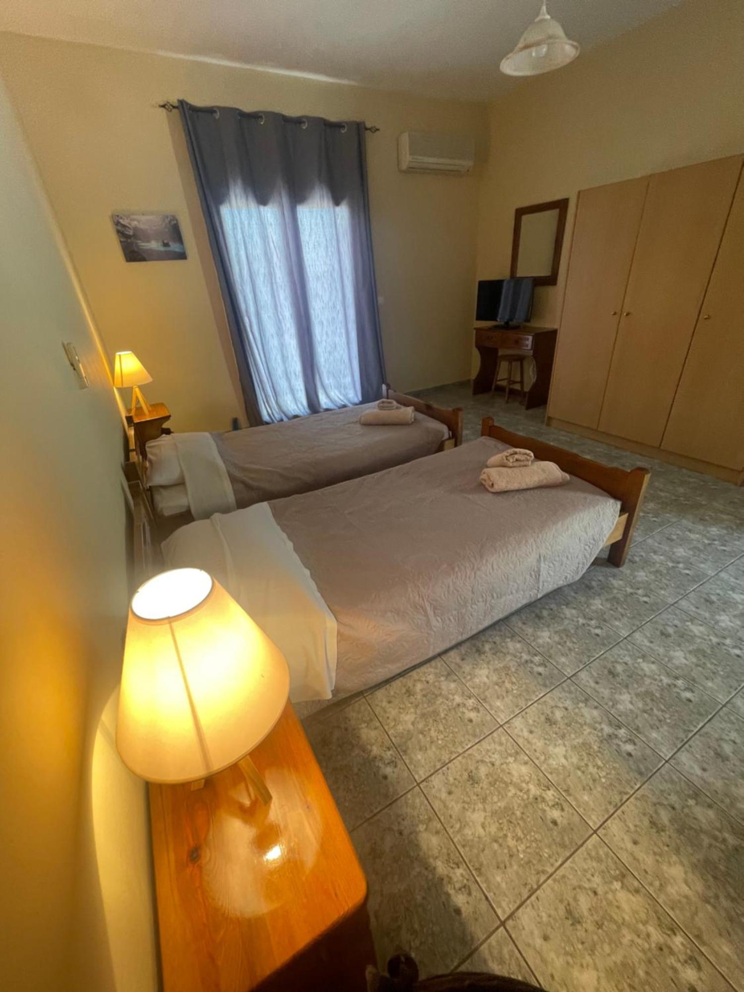 Maria Anastasia Studios ตราเปซากิ ภายนอก รูปภาพ